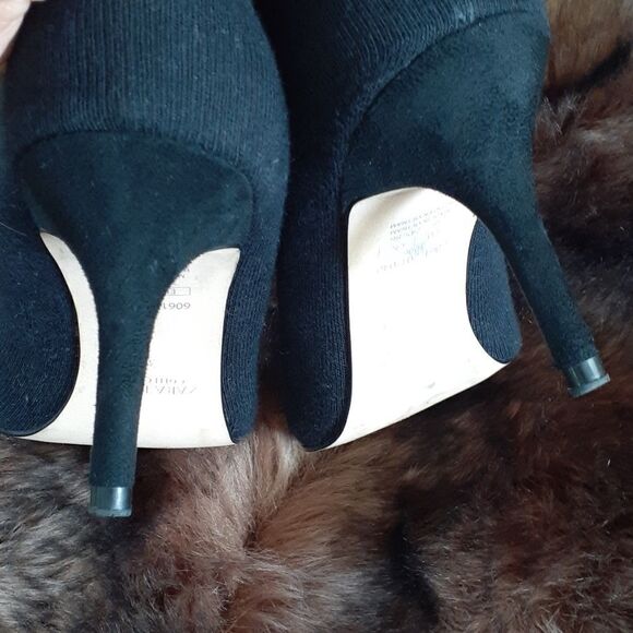 ZARA Style Black Pump - Picture 2 of 9